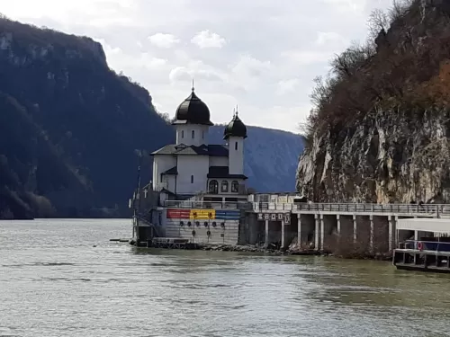 Sfantul Andrei si Ziua Nationala 2025 Kladovo Hotel Djerdap