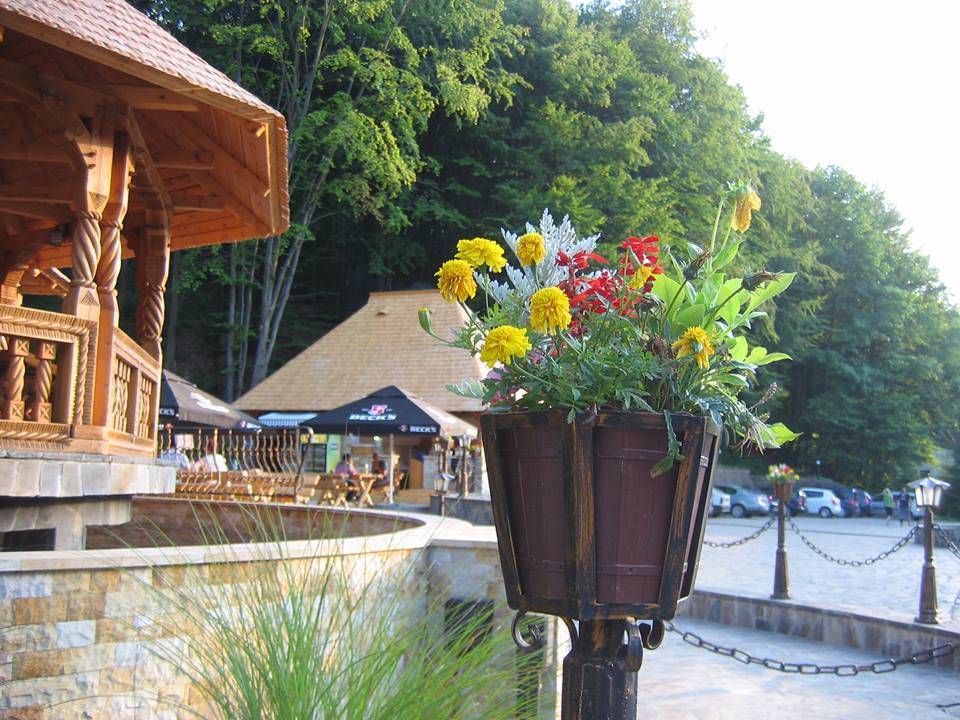 Sarbatori de Pasti 2025 Maramures Baia Sprie Complex Turistic SUIOR 