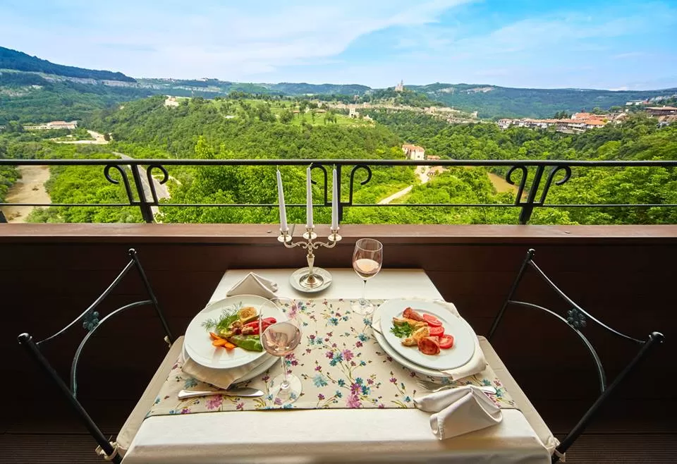 Revelion 2025 Veliko Tarnovo Grand Hotel Yantra