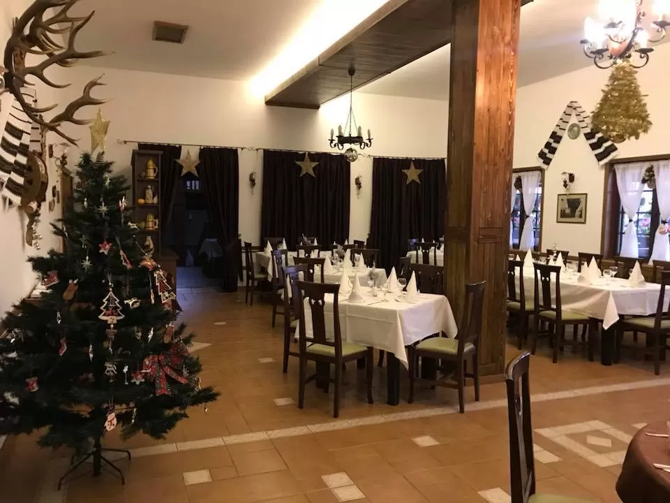 Sarbatori de Craciun 2024 Bucovina Voronet Complex Turistic Casa Elena