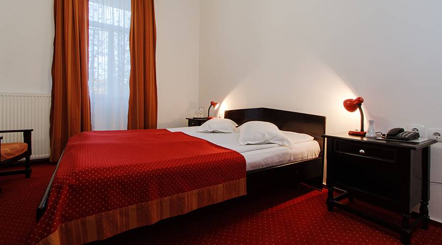 Sarbatori de Pasti 2025 Calimanesti Hotel Central