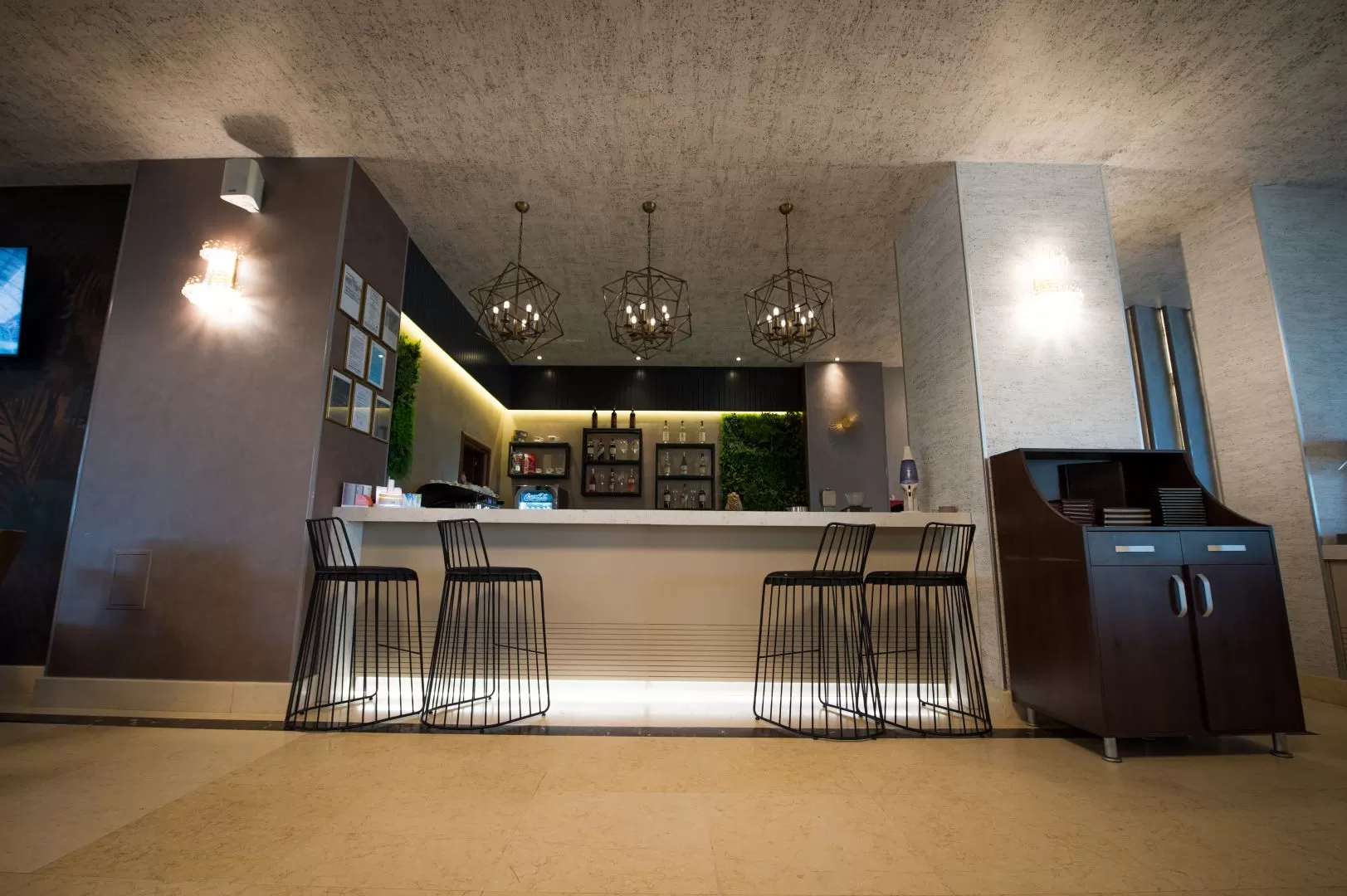 Ziua Internationala a Muncii 2025 Mamaia Hotel Malibu****