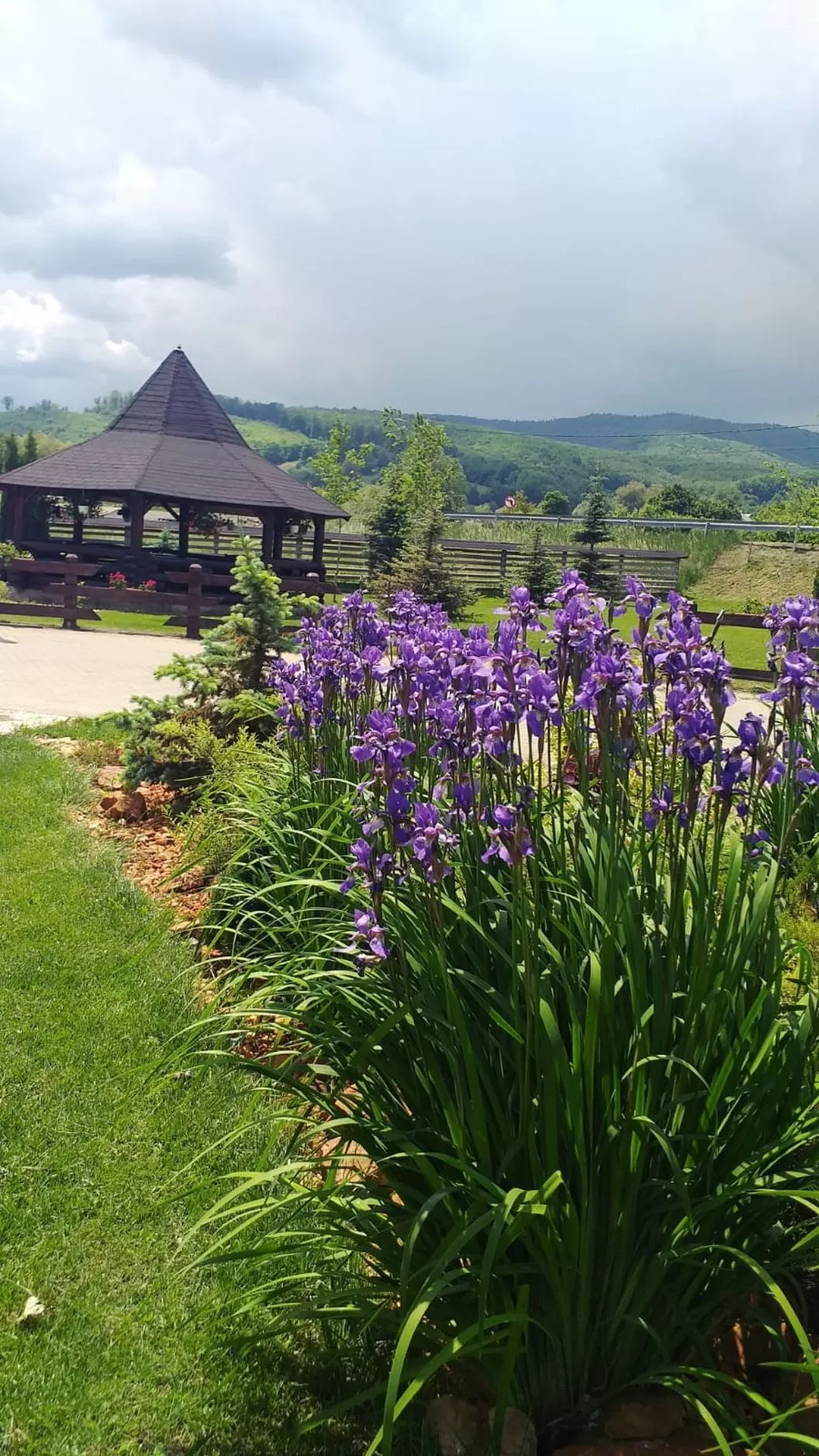 Sarbatori de Pasti 2024 in Bucovina Cacica Pensiunea Casa Domneasca