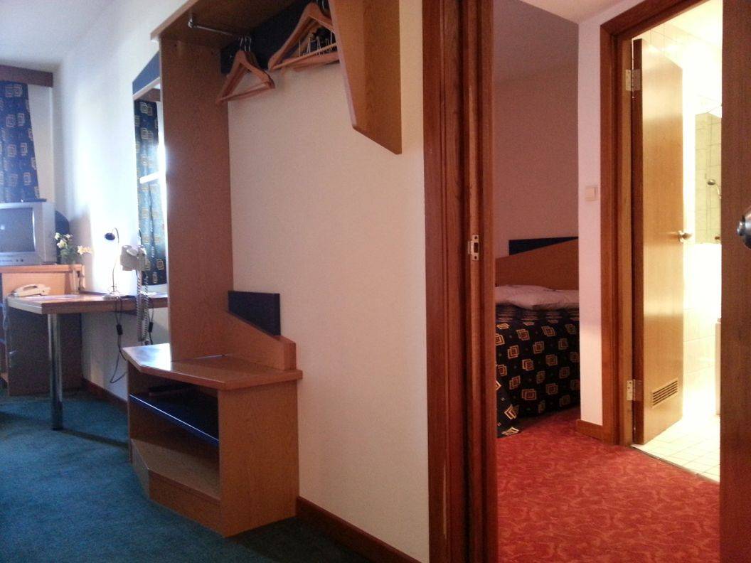 Cazare 2021 Bors Hotel Iris***