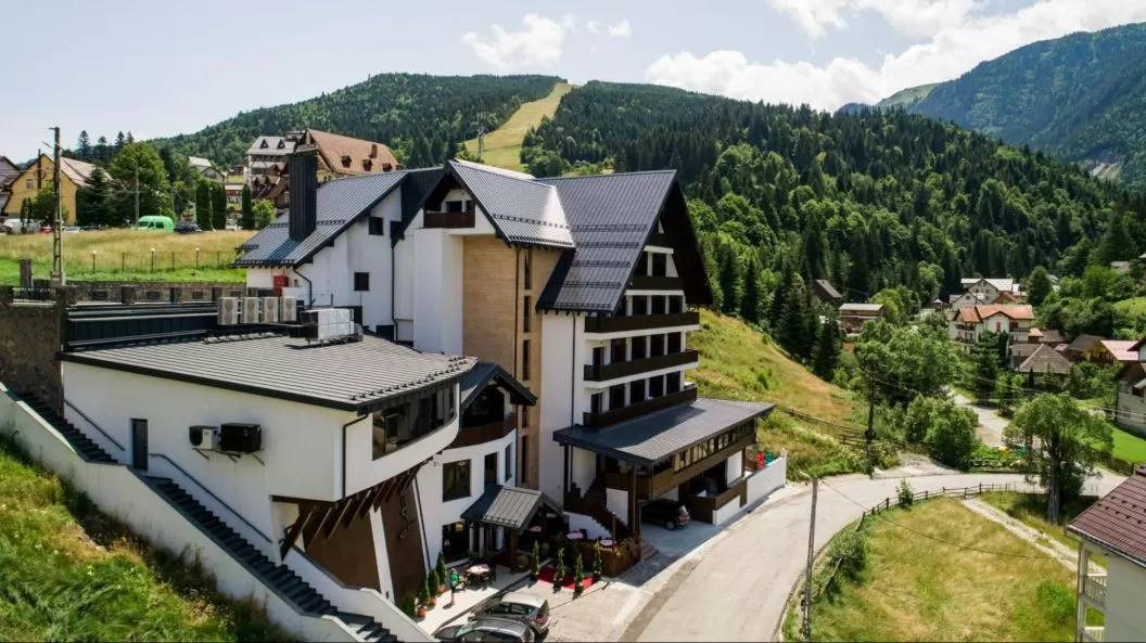 Revelion 2025 Maramures Borsa Hotel Roman