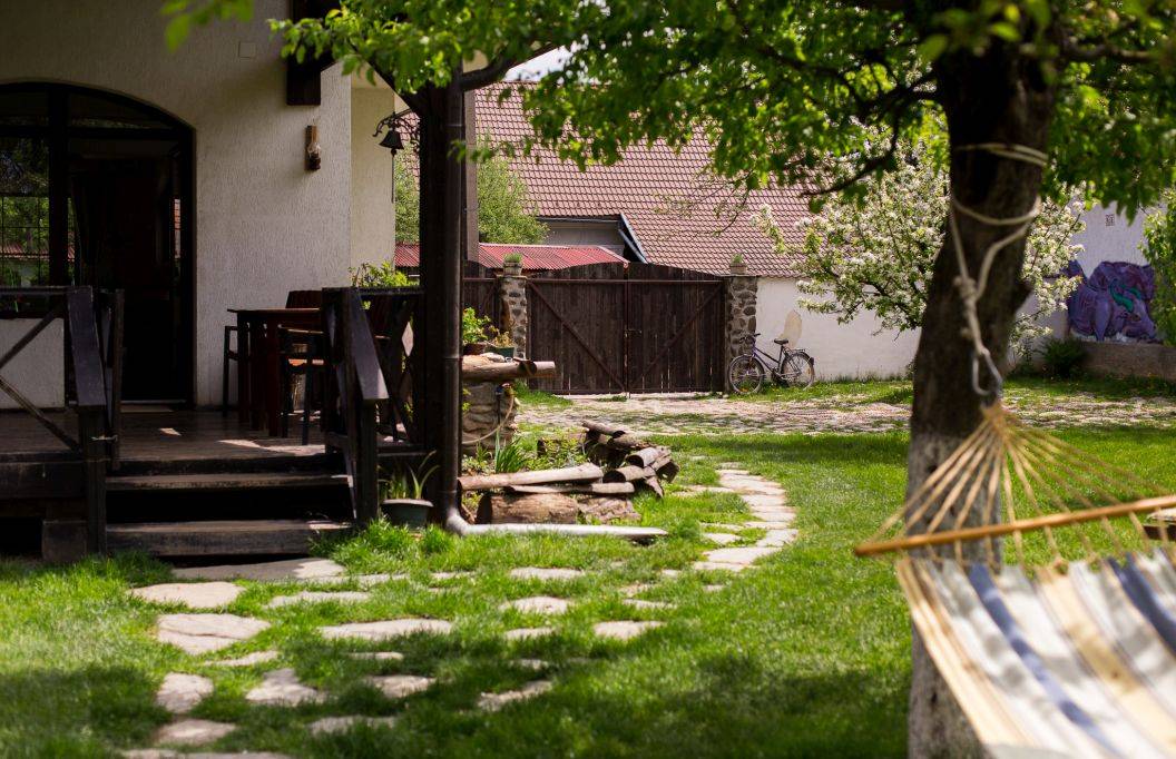 Vacanta 2025 la poalele Fagarasului Cartisoara Pensiunea Casa Mosului***