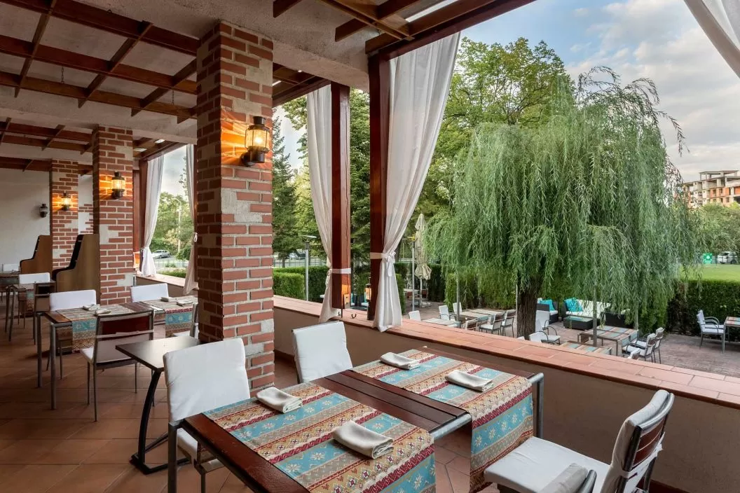 Cazare 2020 Bucuresti Hotel Ramada Parc****