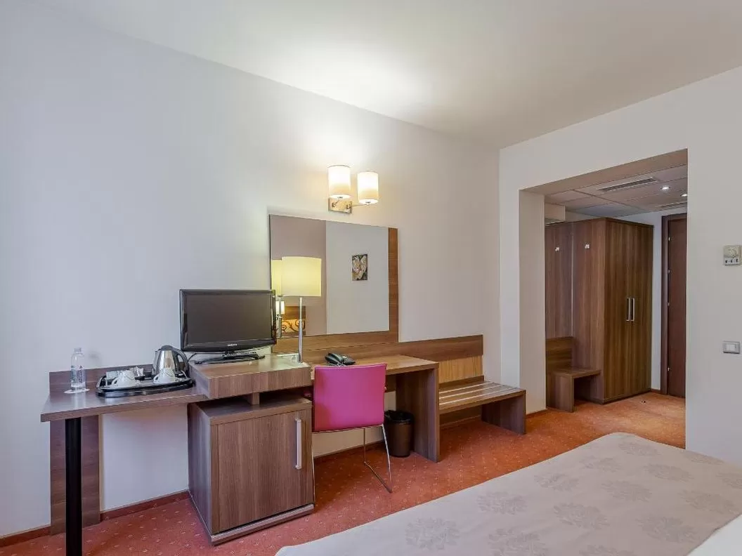 Cazare Bucuresti Rin Airport Hotel****