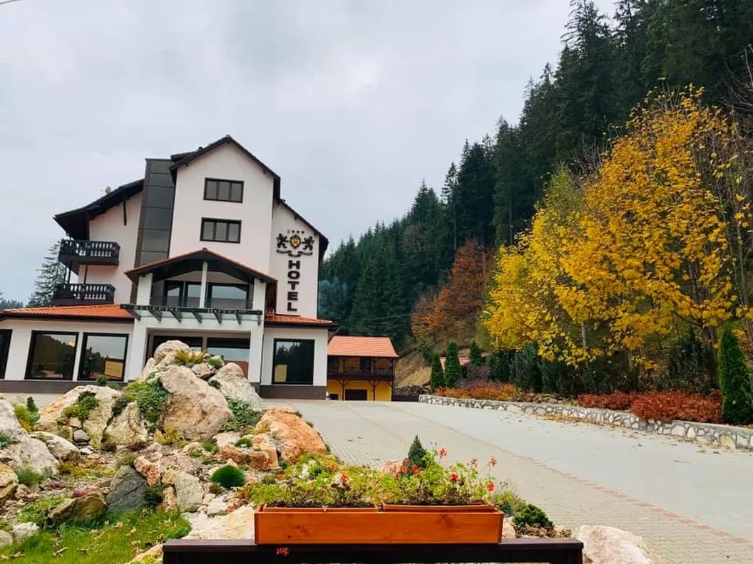 Vacanta 2021 la Lacul Rosu Hotel Lacul Rosu****