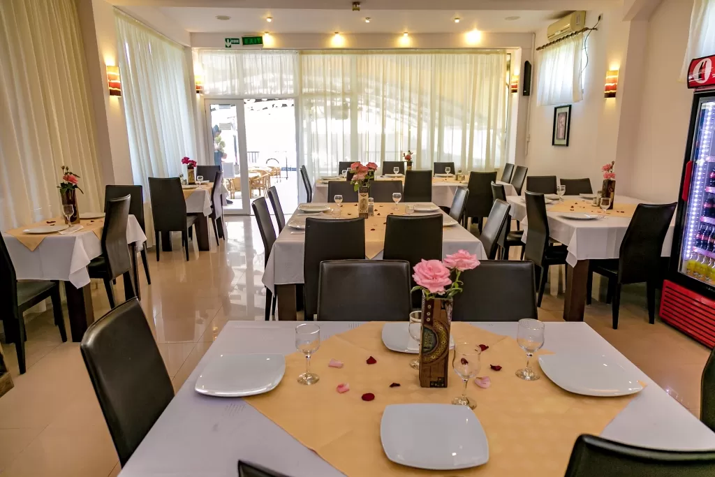 Sejur litoral 2024 Saturn Hotel Adria