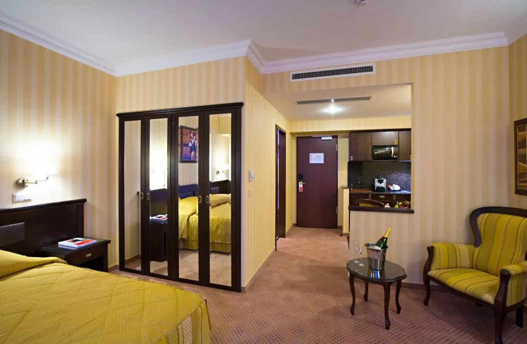 Cazare Bucuresti Ramada Hotel & Suites by Wyndham Bucharest North****