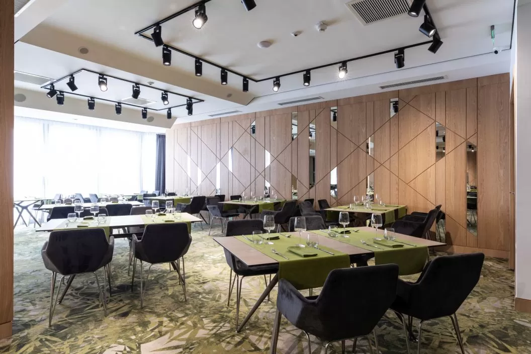 Cazare 2023 Slatina Hotel Ramada Parc****