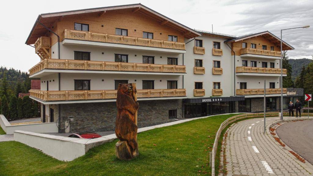 Sarbatori de Craciun 2024 Predeal Hotel Ursuletul