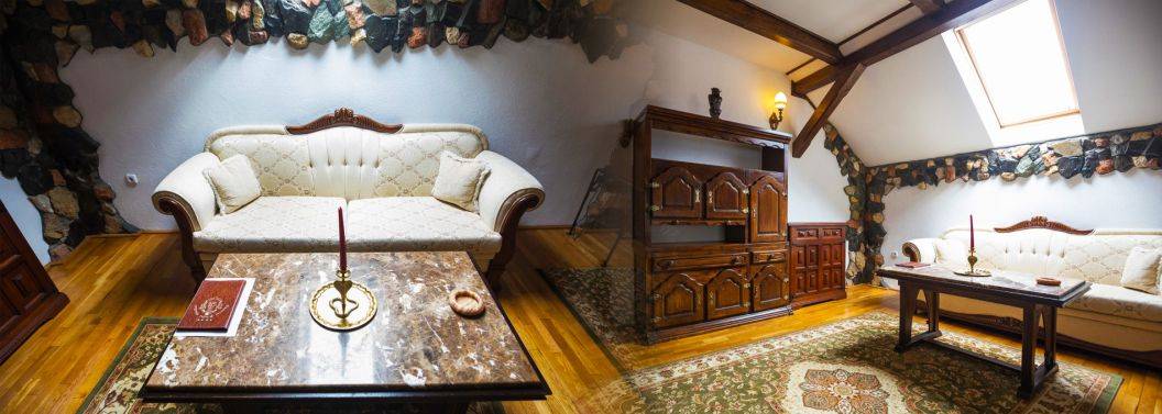 Cazare 2022 Turda Hotel Castelul Printul Vanator****