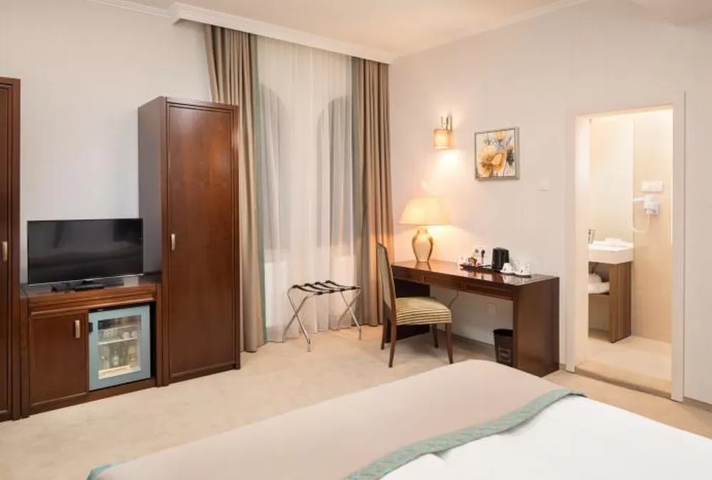 Cazare 2024 Bucuresti Hotel Concorde Old Bucharest****