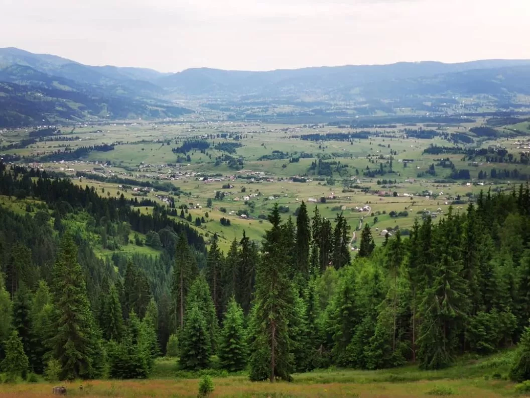 Sarbatori de Pasti 2025 Bucovina Vatra Dornei Hotel Bradul