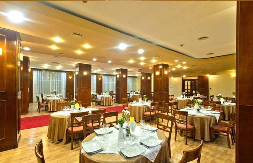 Cazare Craiova Hotel Bavaria**** 