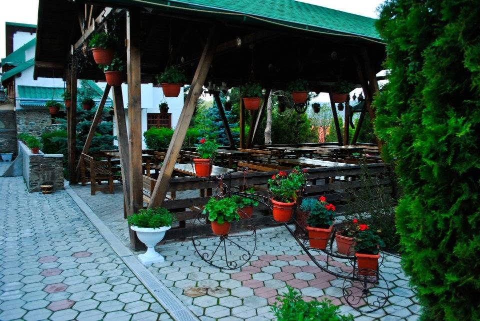 Sarbatori de Pasti 2023 in Bucovina Voronet Complex Turistic Casa Elena**** 