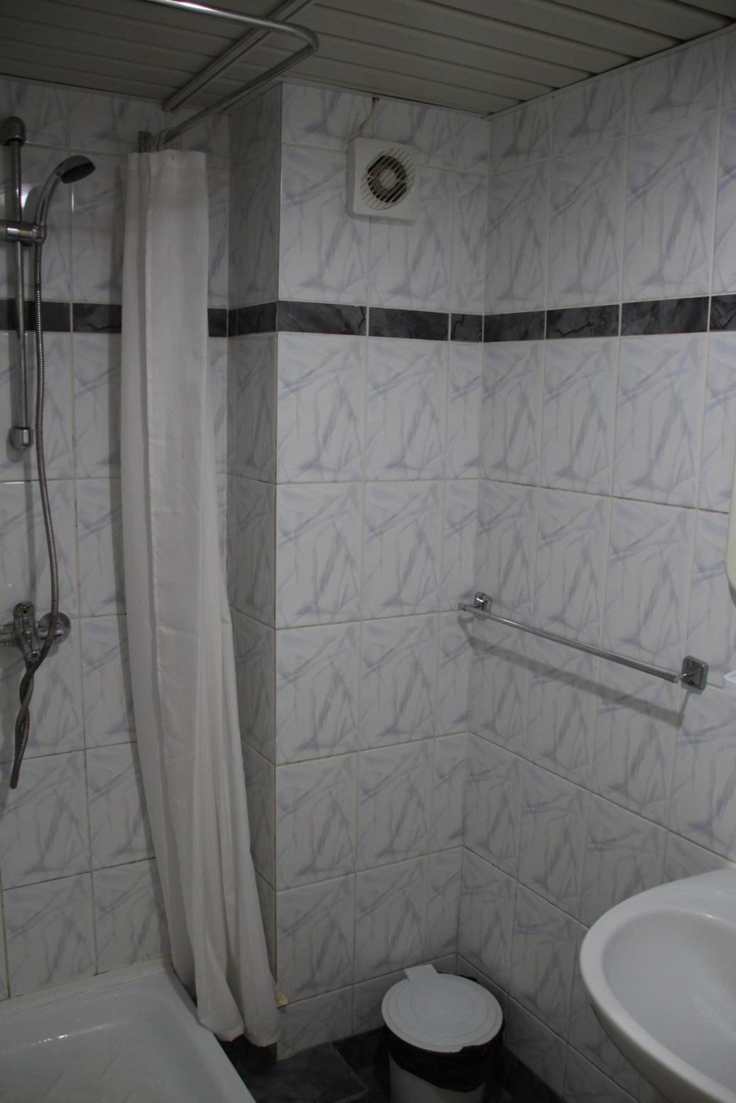 Sejur odihna 2023 Lacu Sarat Hotel Flora**