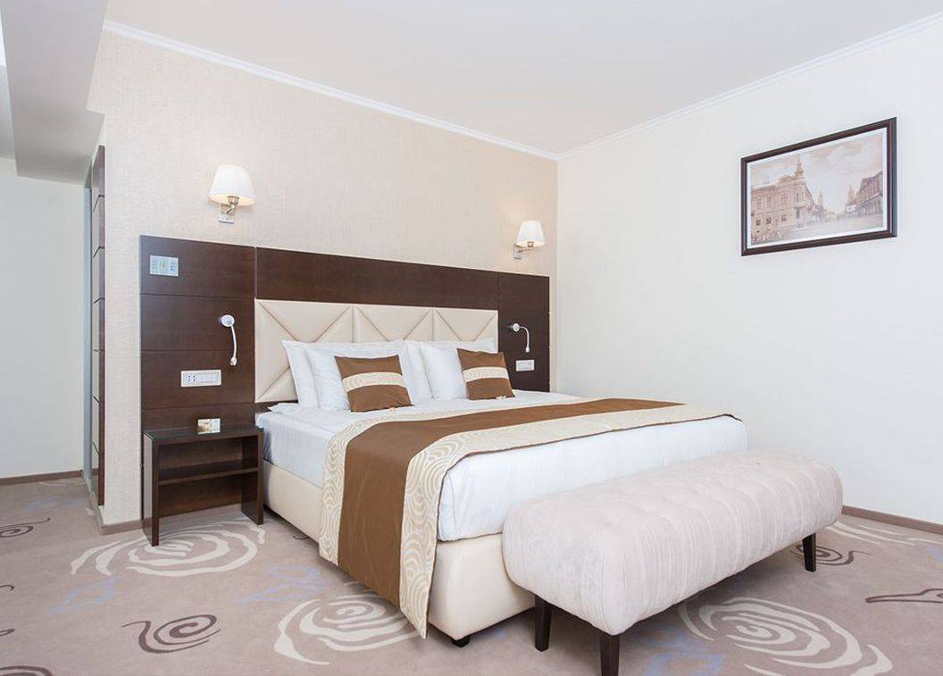 Cazare 2025 Bistrita Grand Hotel Coroana**** 