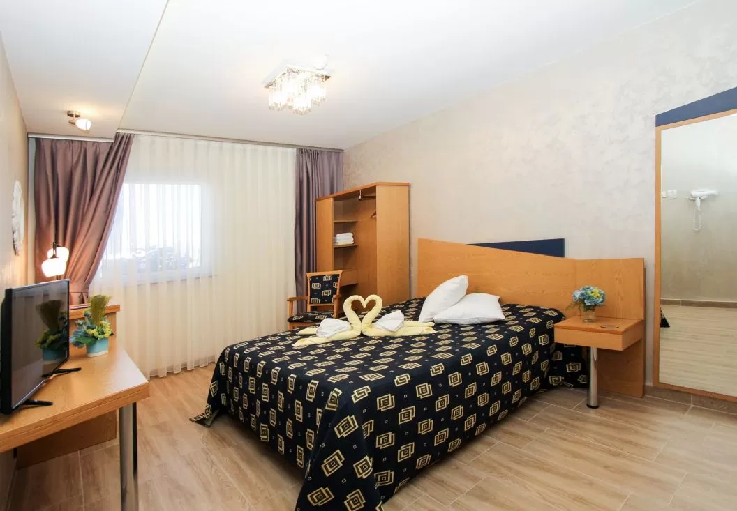Cazare 2021 Bors Hotel Iris***