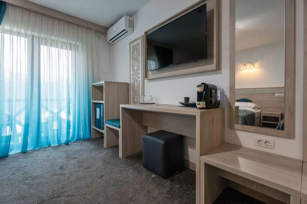 Sarbatori de Craciun 2025 Bucovina Voronet Complex Turistic Casa Elena