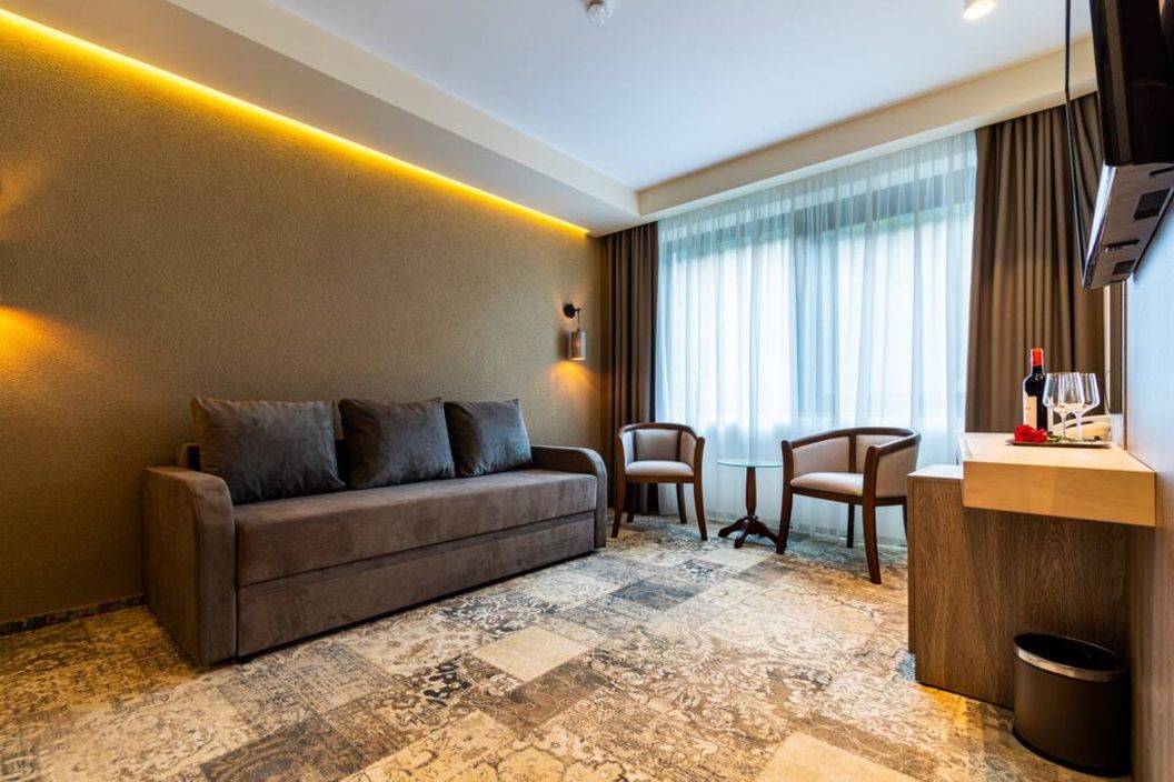 Revelion 2023 pe Valea Oltului Caciulata Hotel Izvoare****