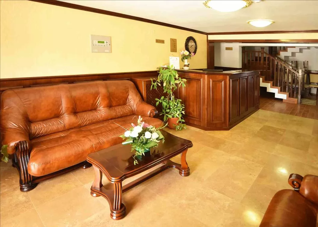 Vacanta pe plaiurile razesilor Trifesti Iasi Hotel la Domenii****
