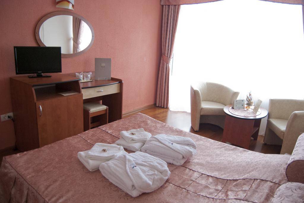 Sarbatori de Pasti si 1 Mai 2021 Mangalia Hotel Paradiso