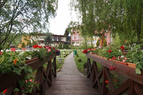 Vacanta in Maramures 2023 Danesti Hotel Secret Garden****