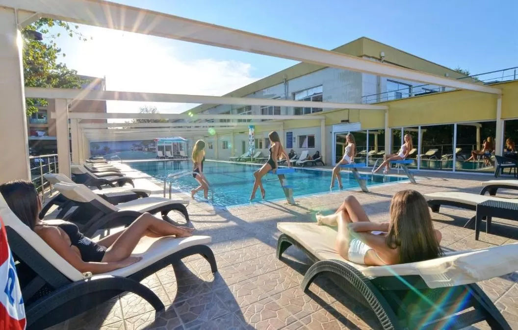 Litoral 2024 Mamaia Hotel Queen Vera