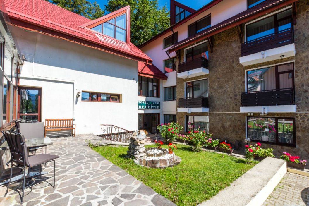 Sarbatori de Pasti 2023 Predeal Hotel Hera***