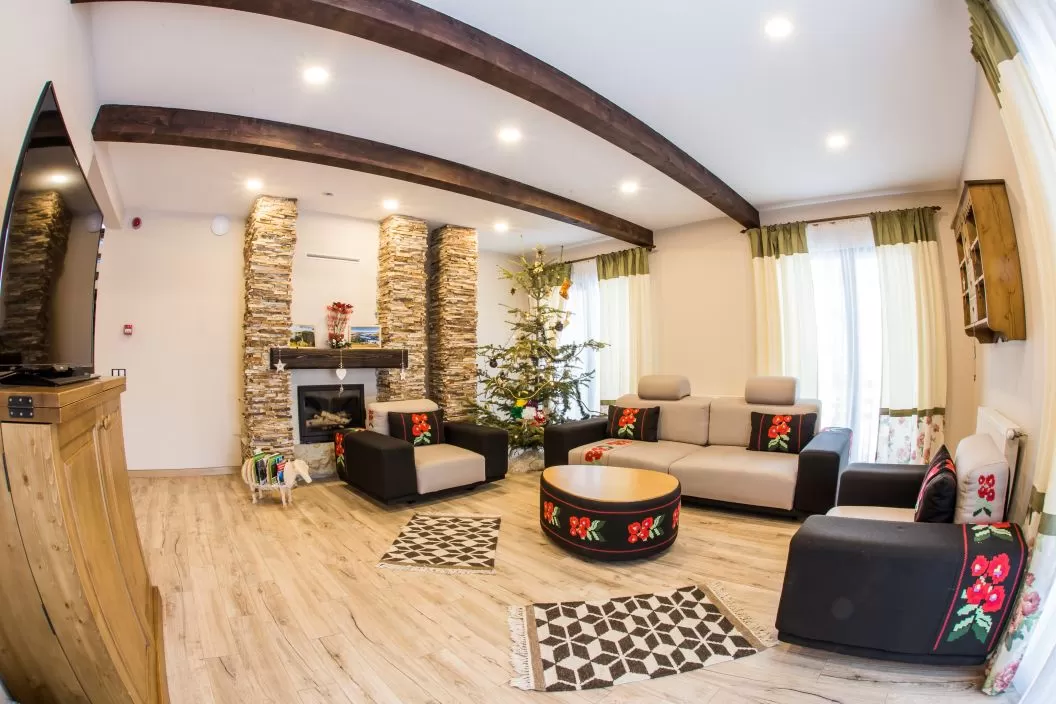 Sarbatori de Craciun 2024 Bucovina Frasin Complex Turistic Lidana