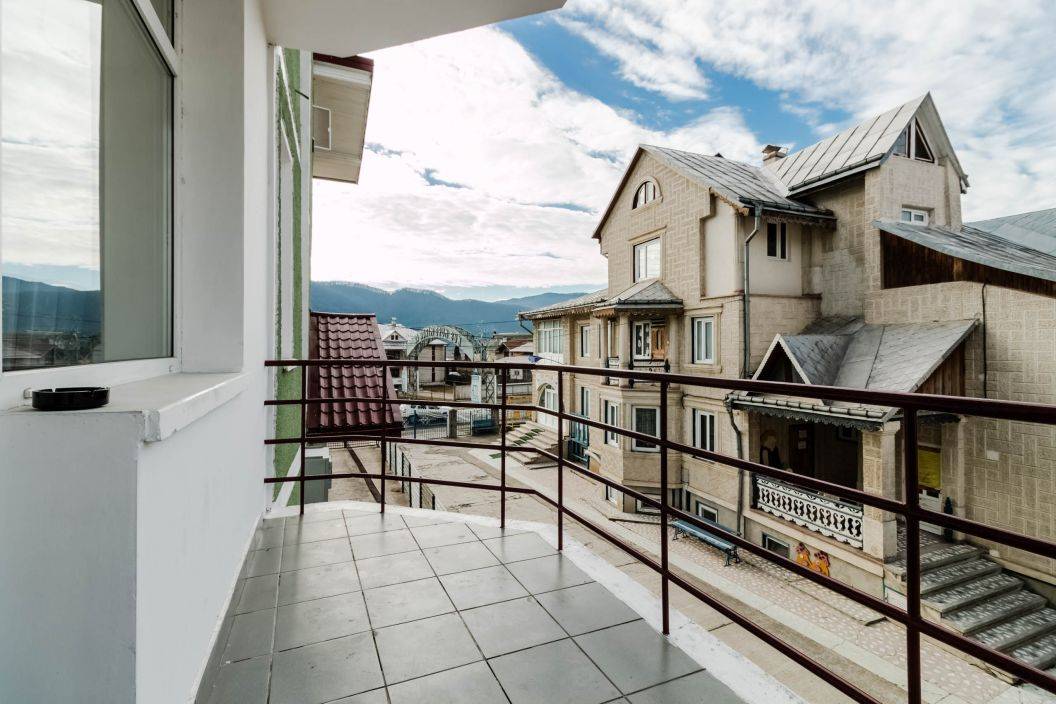 Cazare Piatra Neamt Hotel Belvedere Pico Mar Travel