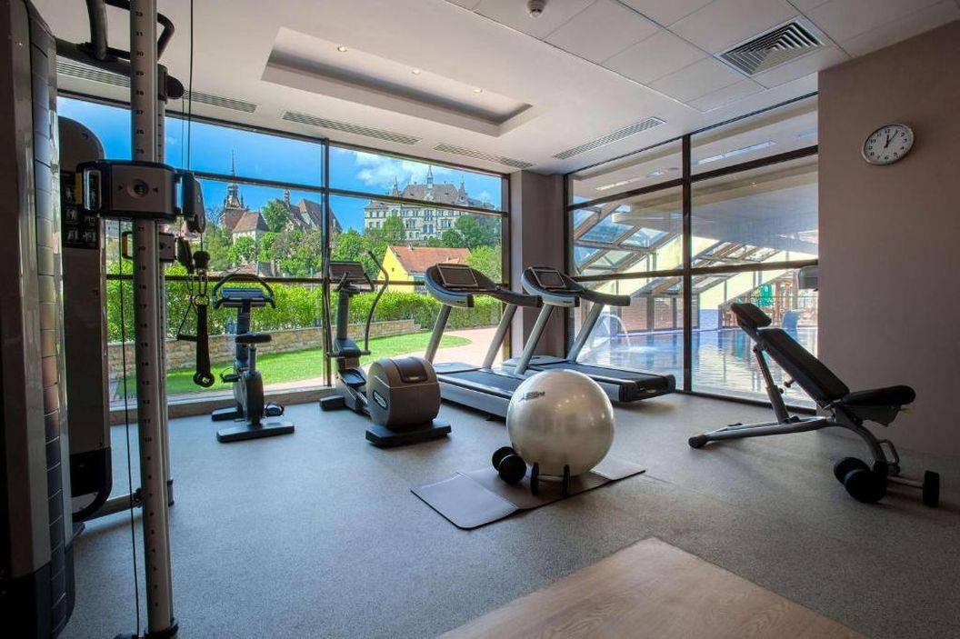 Sarbatori de Pasti 2025 Sighisoara Double Three by Hilton Hotel Cavaler****