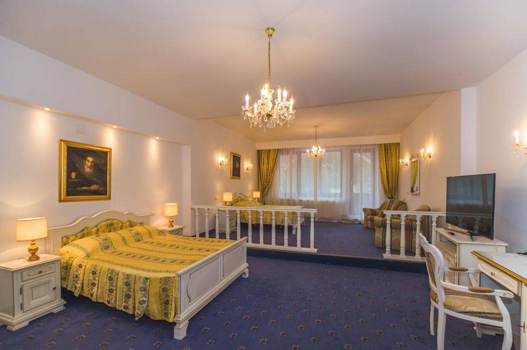 Craciunul 2022 in Poiana Brasov Hotel Aurelius Imparatul Romanilor*****