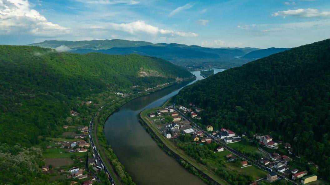 Sarbatori de Pasti 2025 Calimanesti Hotel Central