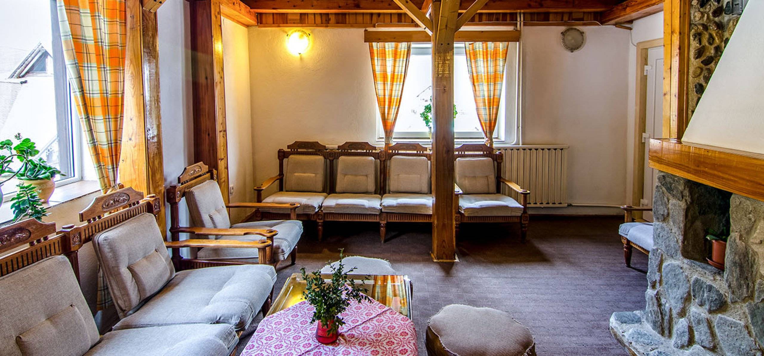 Vacanta la munte 2022 Cheile Gradistei Resort Moieciu***