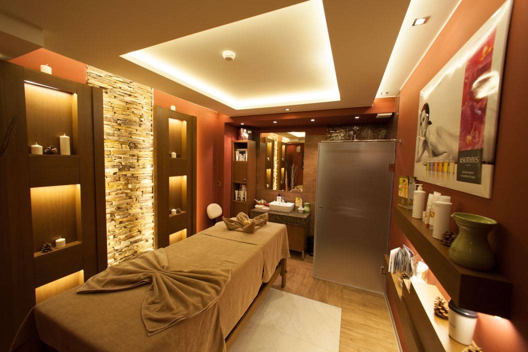 Vacanta schi 2020-2021 in Bansko Hotel Boutique Residence Amira*****