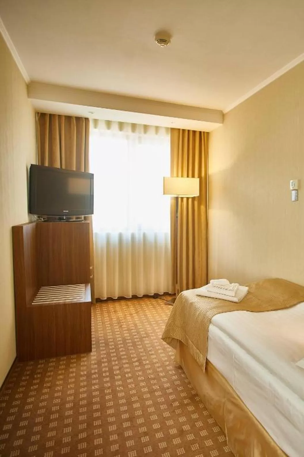 Cazare 2025 Piata Neamt Hotel Central Plaza