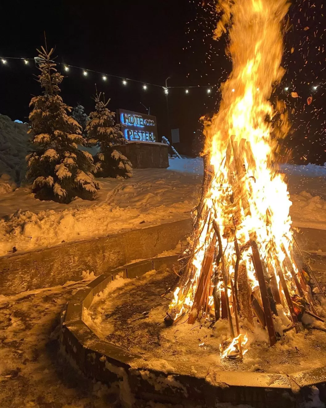 Craciunul 2023 in Parcul Natural Bucegi Hotel Pestera