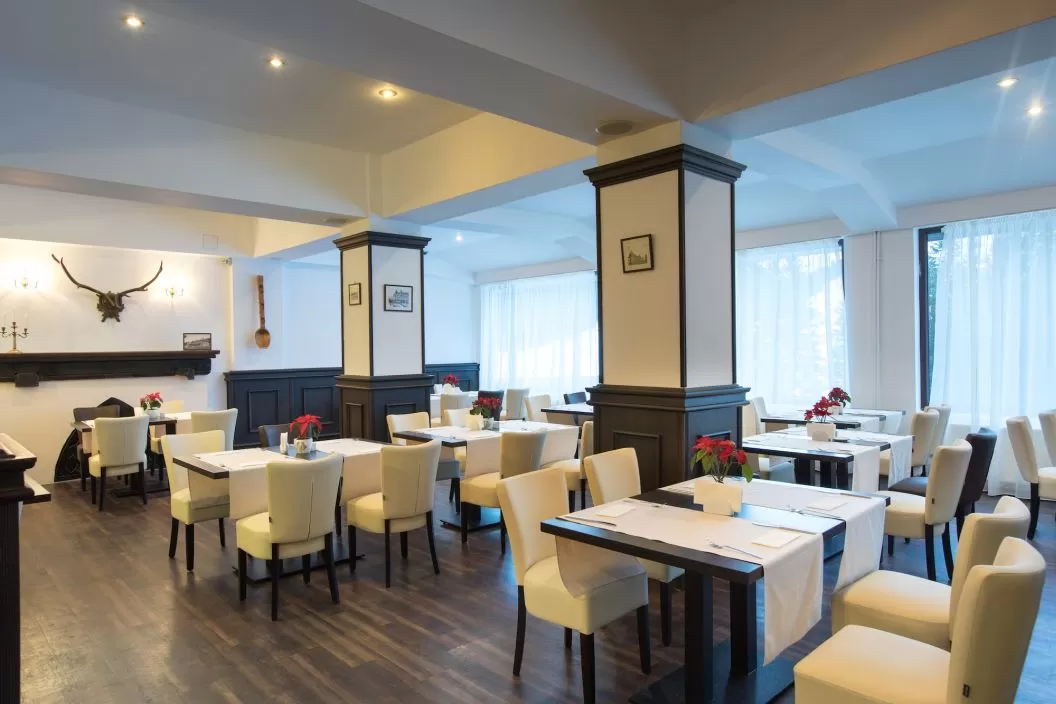 Sejur odihna 2024 in Parcul Natural Bucegi Hotel Pestera****