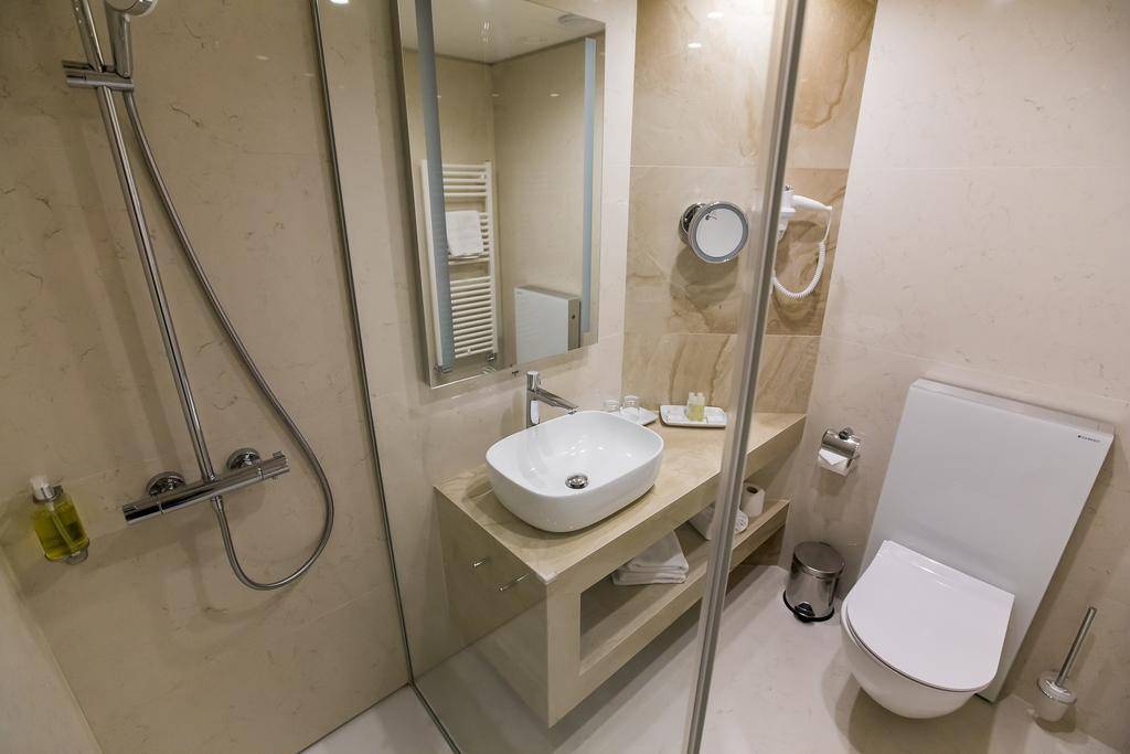 Sarbatori de Pasti 2025 Eforie Nord Hotel Europa