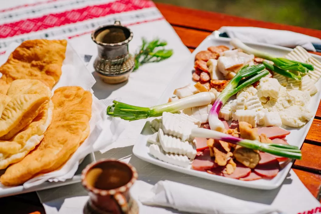 Sarbatori de Pasti 2024 Covasna Camping Valea Zanelor