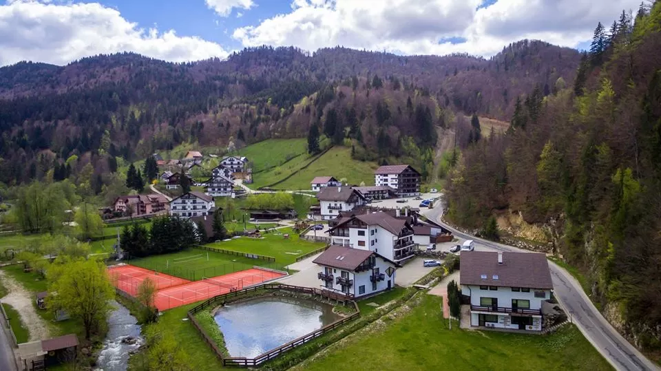 Vacanta la munte 2024 Cheile Gradistei Resort Moieciu***