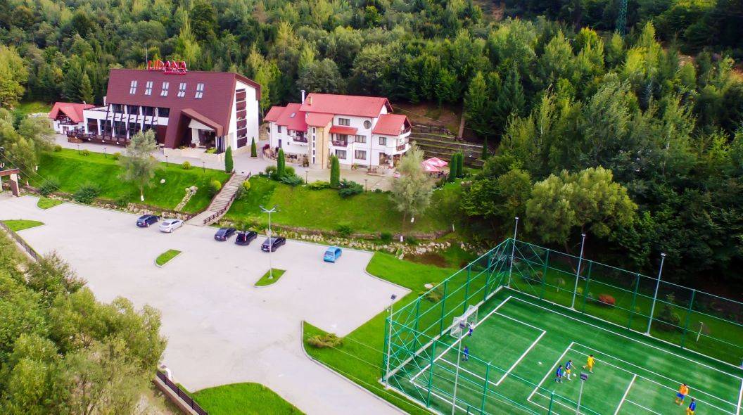 Sarbatori de Craciun 2022 Bucovina Vama Complex Turistic Lidana