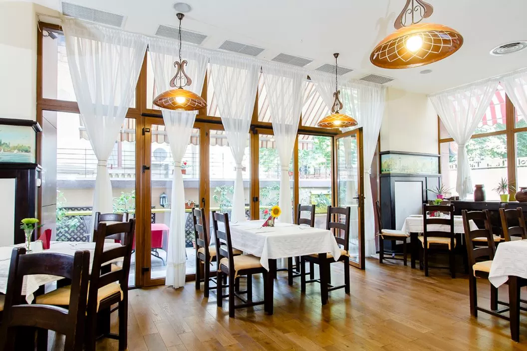 Cazare 2023 Bucuresti Hotel International Bucharest****