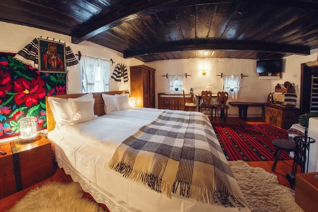 Vacanta in Bucovina 2025 Gura Humorului Pensiunea La Roata