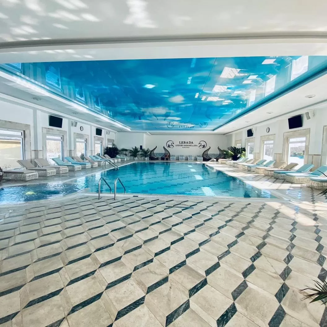 Revelion 2025 Delta Dunarii Crisan Lebada Luxury Resort SPA