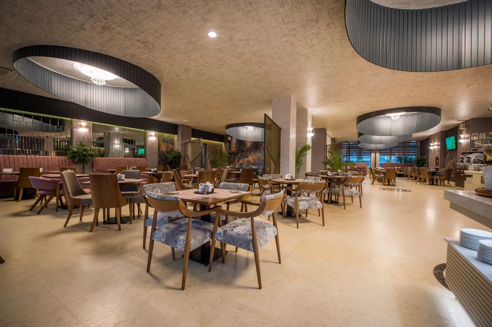 Ziua Internationala a Muncii 2025 Mamaia Hotel Malibu****